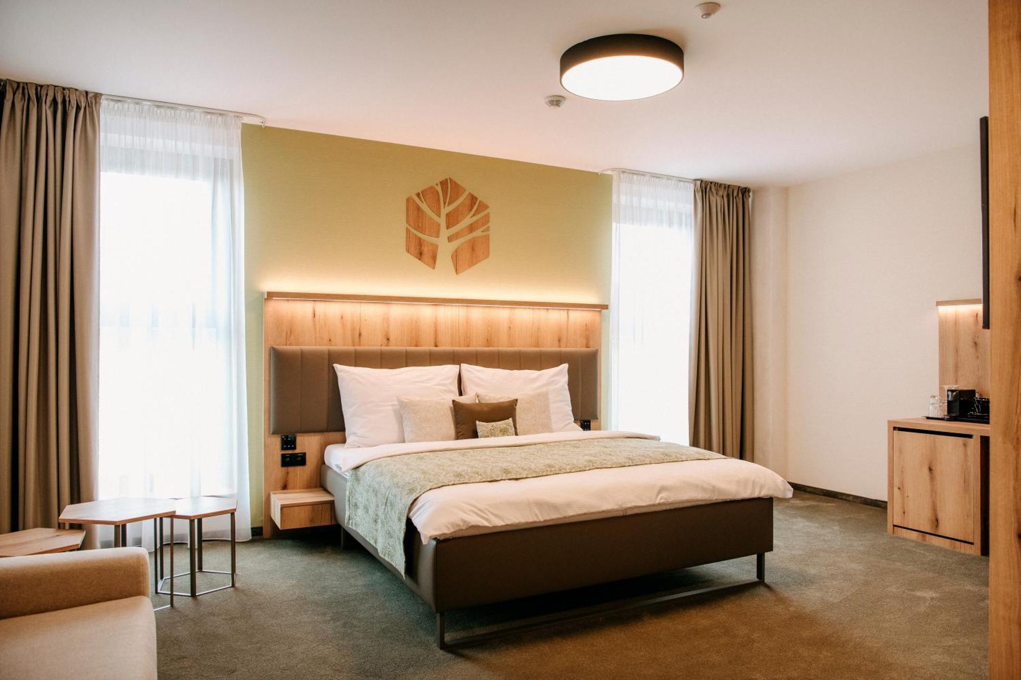 Rm Hotel Wellness & Congress Prievidza Exteriör bild
